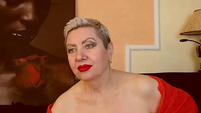 LadyPosh online show from November 4, 2025, 10:24 pm