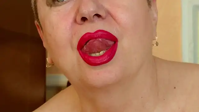 LadyPosh online show from July 28, 2026, 8:52 pm