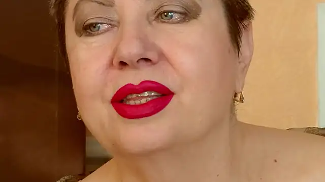 LadyPosh online show from June 25, 2026, 9:31 pm