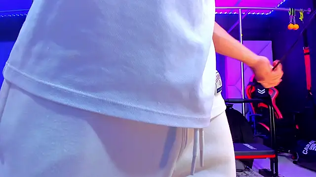 Snapshot of Aydenmiller96 chatting on November 8, 2025, 1:09 am Aydenmiller96 online show from November 8, 2025, 1:09 am