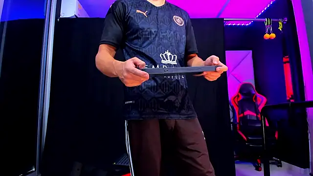 Snapshot of Aydenmiller96 chatting on October 27, 2025, 7:15 pm Aydenmiller96 online show from October 27, 2025, 7:15 pm