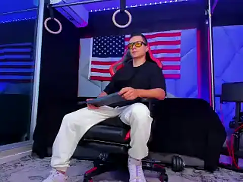 Snapshot of Aydenmiller96 chatting on October 16, 2025, 2:58 pm Aydenmiller96 online show from October 16, 2025, 2:58 pm