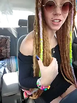 LucidLucy online show from October 6, 2025, 2:29 pm