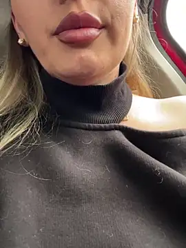 Snapshot of Dirtyfeelin chatting on March 1, 2025, 1:07 pm Dirtyfeelin online show from March 1, 2025, 1:07 pm