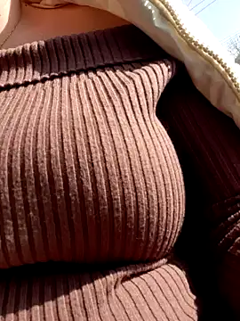 Snapshot of Dirtyfeelin chatting on February 9, 2025, 11:04 am Dirtyfeelin online show from February 9, 2025, 11:04 am