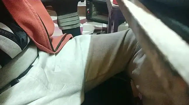 growing20yo online show from December 28, 2024, 10:44 pm