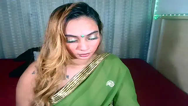 Snapshot of sexyindianchic chatting on December 3, 2025, 6:18 pm sexyindianchic online show from December 3, 2025, 6:18 pm