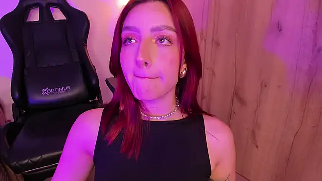 Snapshot of Anavi_ chatting on February 21, 2025, 7:10 pm Anavi online show from February 21, 2025, 7:10 pm