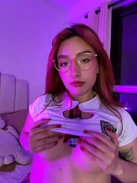 Snapshot of Anavi_ chatting on November 14, 2025, 11:30 pm Anavi online show from November 14, 2025, 11:30 pm