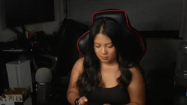 Bubbleliyah online show from October 22, 2025, 12:43 am