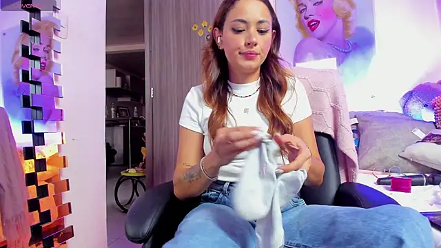 KimberlySaen online show from February 21, 2026, 10:23 pm