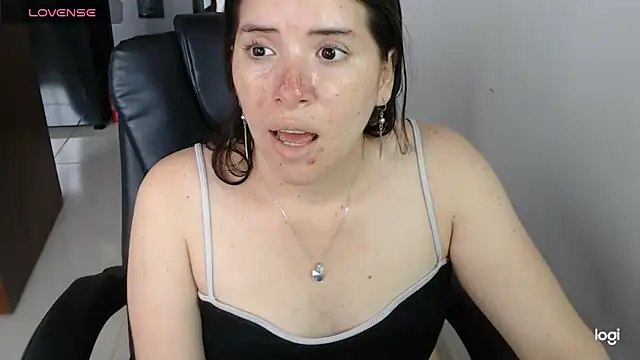Snapshot of spicey_latina chatting on June 12, 2026, 4:16 pm spicey latina online show from June 12, 2026, 4:16 pm