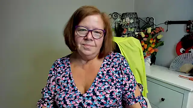 Snapshot of Adelewildx chatting on July 2, 2026, 1:50 am Adelewildx online show from July 2, 2026, 1:50 am