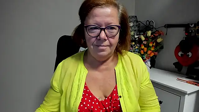 Snapshot of Adelewildx chatting on July 15, 2026, 2:40 am Adelewildx online show from July 15, 2026, 2:40 am
