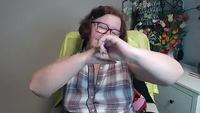 Adelewildx online show from May 5, 2026, 2:58 am
