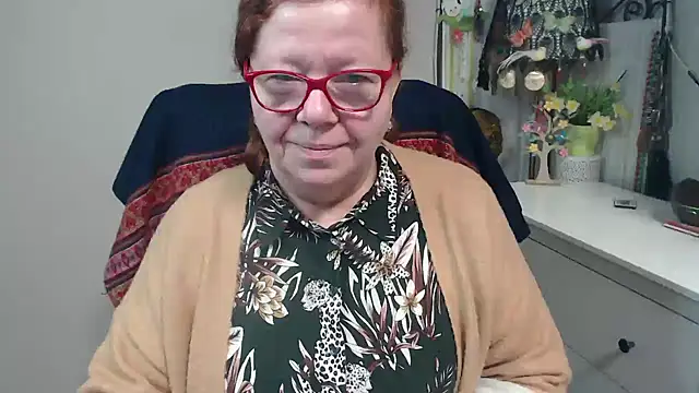 Adelewildx online show from November 17, 2025, 3:54 am