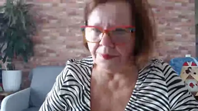Adelewildx online show from June 13, 2026, 10:57 am