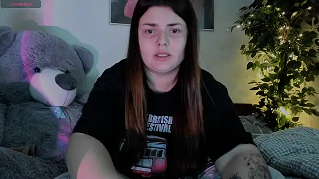 Eva Shameless online show from December 8, 2024, 6:50 pm