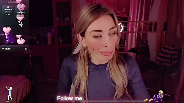 Snapshot of AnnieGOld_ chatting on March 15, 2026, 12:17 am AnnieGOld online show from March 15, 2026, 12:17 am