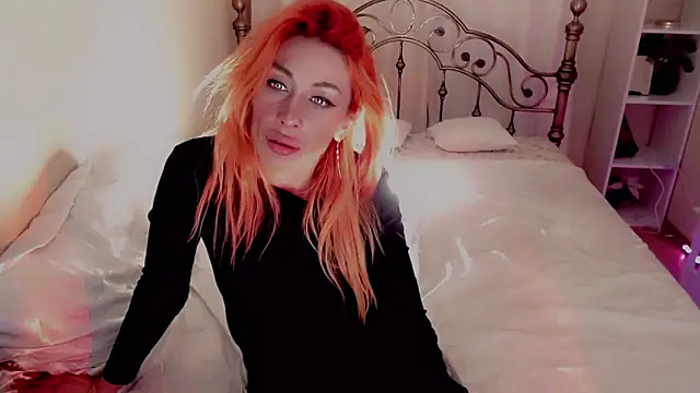 AnnieGOld  online show from December 6, 2024, 8:32 am