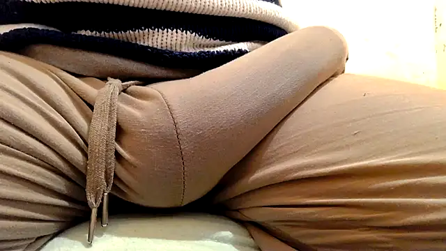 Snapshot of gae89tano chatting on March 16, 2026, 7:56 am gae89tano online show from March 16, 2026, 7:56 am