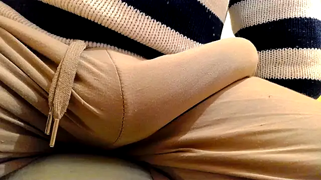 Snapshot of gae89tano chatting on March 18, 2026, 8:39 am gae89tano online show from March 18, 2026, 8:39 am