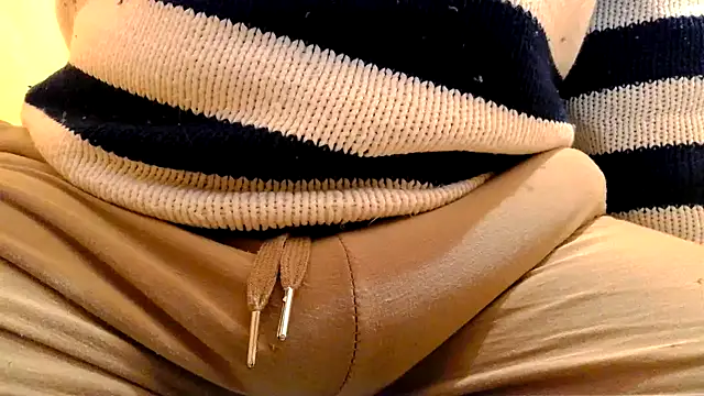 Snapshot of gae89tano chatting on March 5, 2026, 10:56 am gae89tano online show from March 5, 2026, 10:56 am