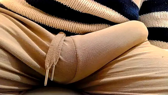 Snapshot of gae89tano chatting on March 19, 2026, 8:47 am gae89tano online show from March 19, 2026, 8:47 am