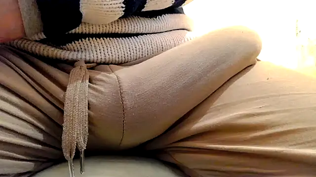 Snapshot of gae89tano chatting on March 15, 2026, 9:33 pm gae89tano online show from March 15, 2026, 9:33 pm