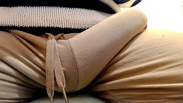 Snapshot of gae89tano chatting on March 15, 2026, 8:32 am gae89tano online show from March 15, 2026, 8:32 am