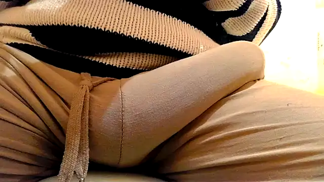 Snapshot of gae89tano chatting on March 18, 2026, 8:43 pm gae89tano online show from March 18, 2026, 8:43 pm