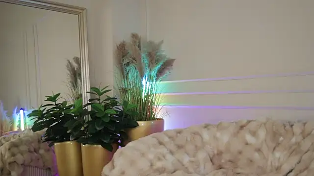 Anais Bloom online show from April 21, 2026, 1:42 am
