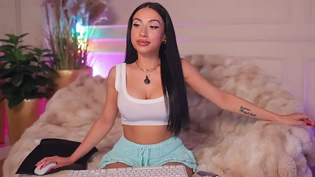 Snapshot of Anais_Bloom chatting on July 21, 2026, 7:26 pm Anais Bloom online show from July 21, 2026, 7:26 pm
