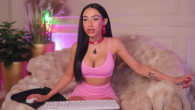 Snapshot of Anais_Bloom chatting on July 24, 2026, 7:21 pm Anais Bloom online show from July 24, 2026, 7:21 pm