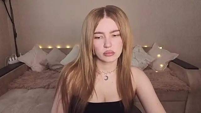 Snapshot of ViolettaLopez chatting on June 16, 2026, 3:01 pm ViolettaLopez online show from June 16, 2026, 3:01 pm