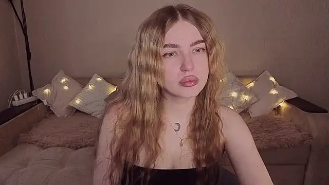 ViolettaLopez online show from April 22, 2026, 2:46 pm