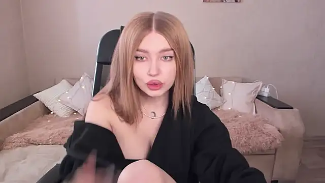ViolettaLopez online show from February 6, 2025, 11:20 am