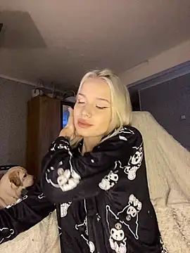 Snapshot of SIMBA_BOS chatting on December 25, 2024, 2:25 am SIMBA BOS online show from December 25, 2024, 2:25 am