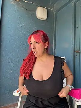 Snapshot of sofy_alone chatting on November 9, 2025, 3:38 pm sofy alone online show from November 9, 2025, 3:38 pm