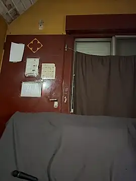 Snapshot of sofy_alone chatting on December 4, 2025, 11:15 pm sofy alone online show from December 4, 2025, 11:15 pm