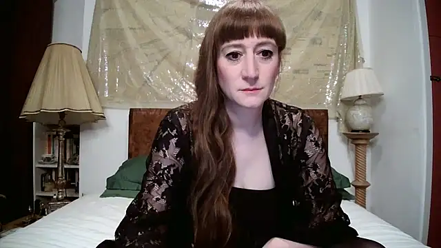 Snapshot of LemmieRed chatting on November 19, 2025, 9:15 pm LemmieRed online show from November 19, 2025, 9:15 pm