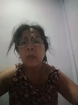 Snapshot of TropicalFlower chatting on July 9, 2026, 11:20 am TropicalFlower online show from July 9, 2026, 11:20 am