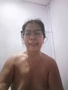 Snapshot of TropicalFlower chatting on July 14, 2026, 10:21 am TropicalFlower online show from July 14, 2026, 10:21 am