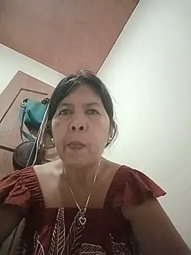 Snapshot of TropicalFlower chatting on August 4, 2026, 1:04 pm TropicalFlower online show from August 4, 2026, 1:04 pm