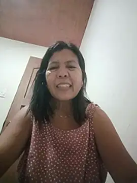 Snapshot of TropicalFlower chatting on July 31, 2026, 5:43 pm TropicalFlower online show from July 31, 2026, 5:43 pm