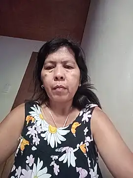 Snapshot of TropicalFlower chatting on June 9, 2026, 10:38 am TropicalFlower online show from June 9, 2026, 10:38 am