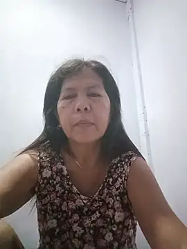 Snapshot of TropicalFlower chatting on July 2, 2026, 8:37 pm TropicalFlower online show from July 2, 2026, 8:37 pm