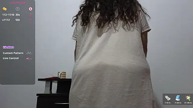 Snapshot of BBW_MILF_4U chatting on November 25, 2025, 8:58 am BBW MILF 4U online show from November 25, 2025, 8:58 am