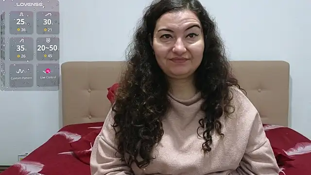 Snapshot of BBW_MILF_4U chatting on November 5, 2025, 6:38 am BBW MILF 4U online show from November 5, 2025, 6:38 am