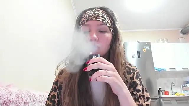 Snapshot of Naughty_Molly chatting on March 31, 2026, 4:53 pm Naughty Molly online show from March 31, 2026, 4:53 pm